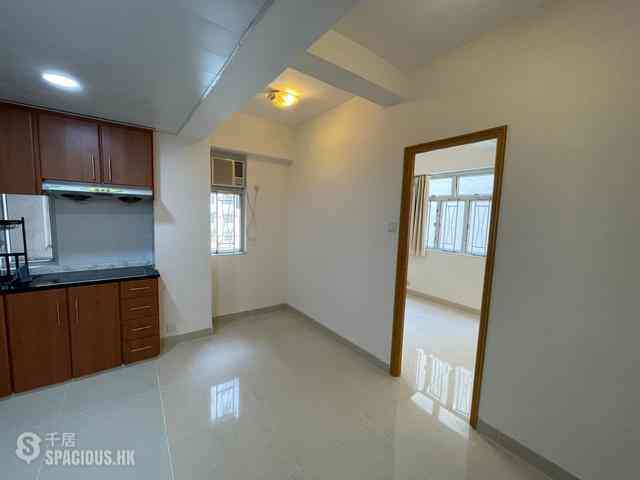 Sheung Wan - Kiu Kwong Mansion 14