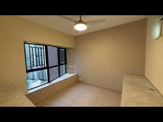 Mid Levels Central - Blessings Garden Phase I 06