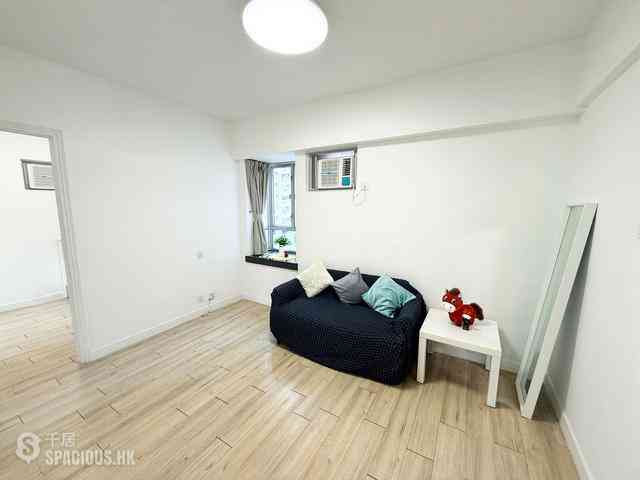 Mid Levels Central - Windsor Court 02