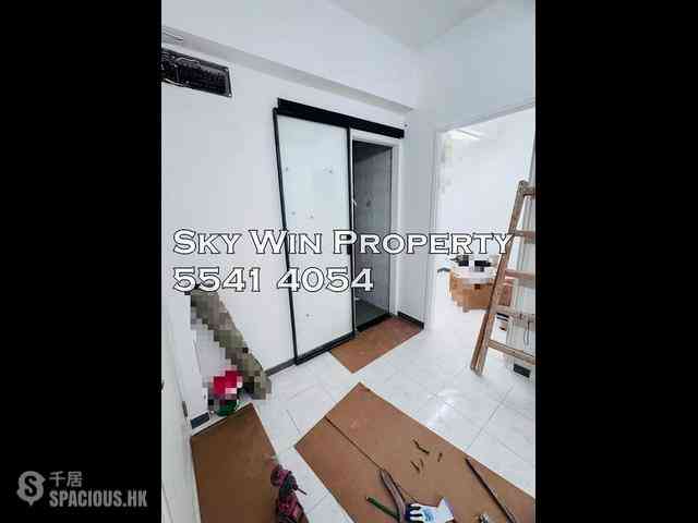 Mong Kok - 40-50A, Tung Choi Street 02