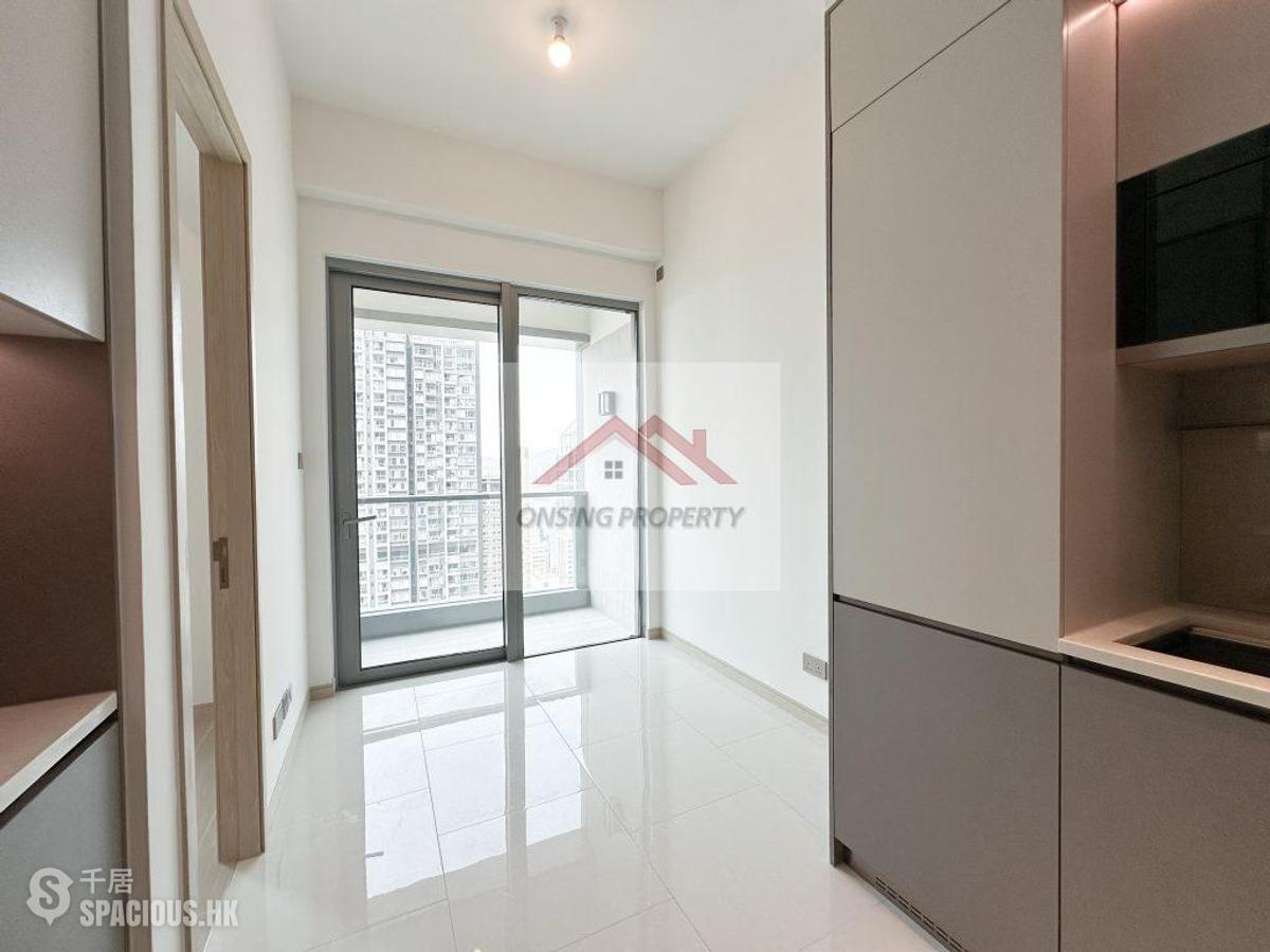 Sai Ying Pun - Upper Manor 01