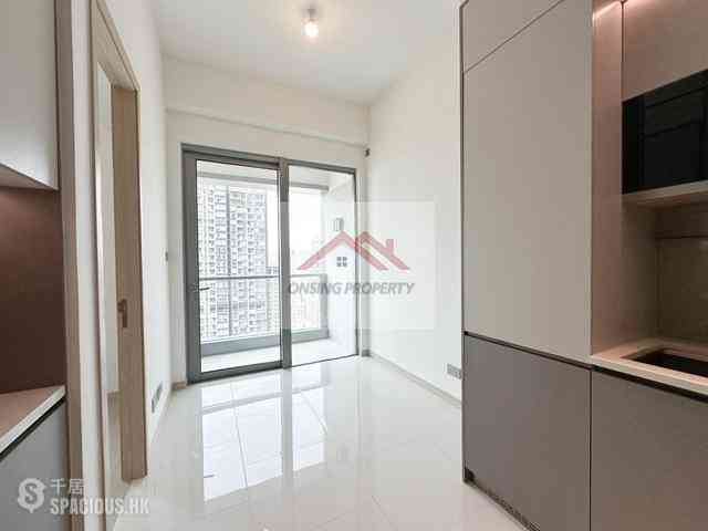 Sai Ying Pun - Upper Manor 01
