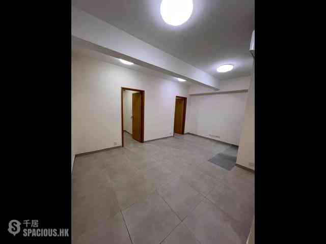 Mong Kok - Sai Yeung Building 03