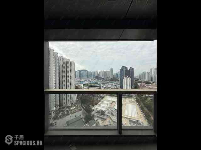 Wong Chuk Hang - The Southside Phase 2 La Marina Tower 1B 01