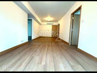 Mid Levels Central - 62B, Robinson Road 02
