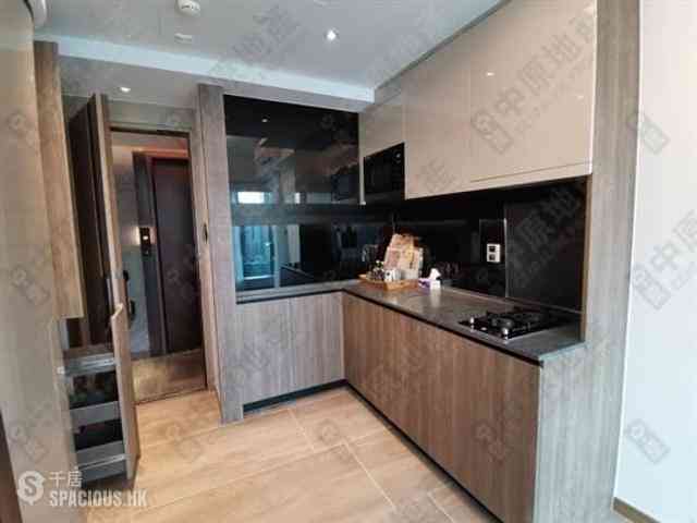 Sai Ying Pun - One・Artlane 02