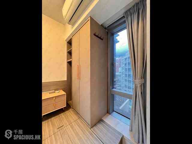Sai Ying Pun - 63, Pokfulam Emerald House (Tower 2) 04