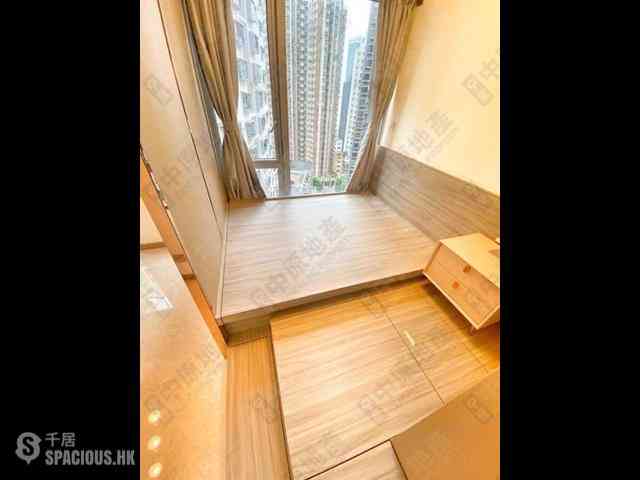 Sai Ying Pun - 63, Pokfulam Emerald House (Tower 2) 05