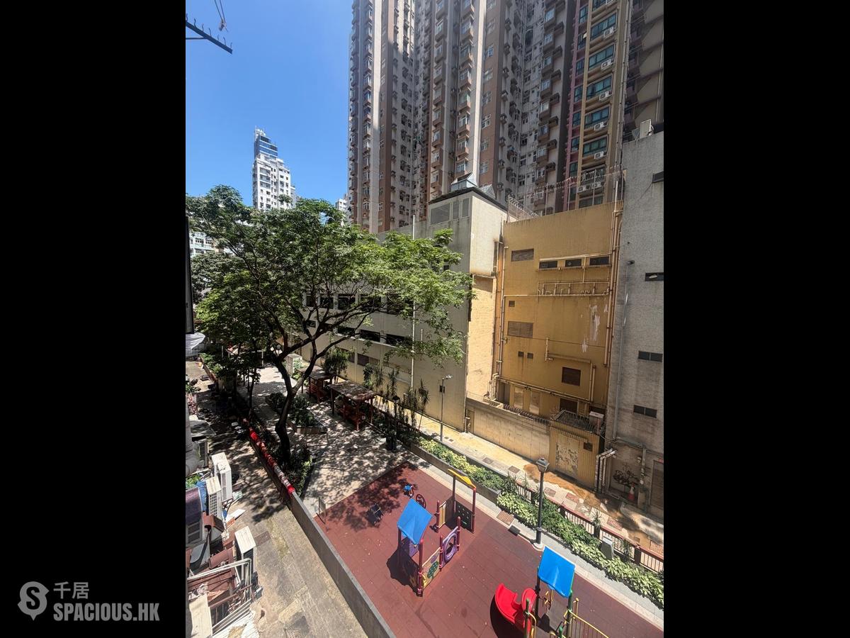Sai Ying Pun - Chung Ah Building 01