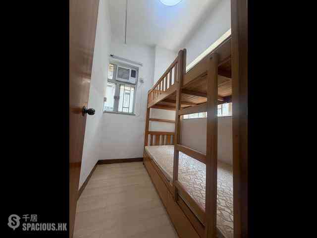 Sai Ying Pun - Chung Ah Building 04