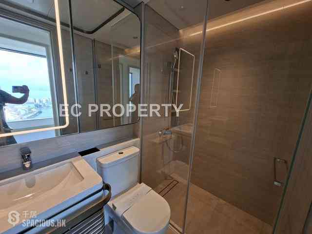 Tuen Mun - Gold Coast Bay Phase 1 The Uppland Block 5A 09