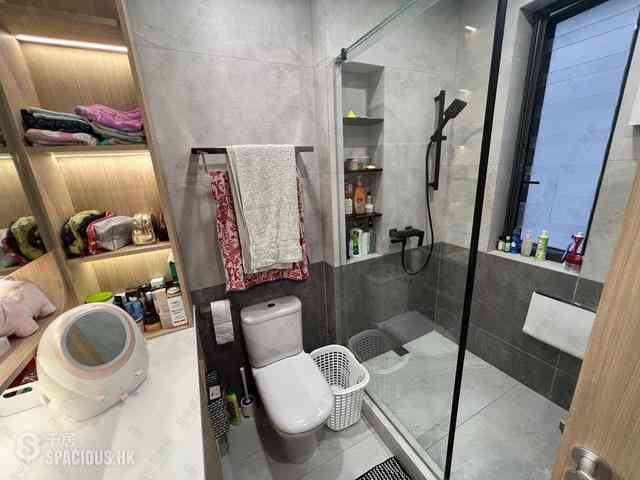 Mid Levels Central - Hong Lok Mansion 09