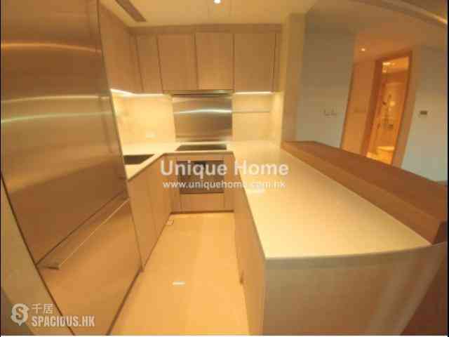 Mid Levels Central - 3, MacDonnell Road 08