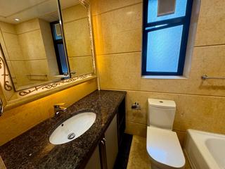 West Kowloon - The Arch Star Tower (Block 2) 07