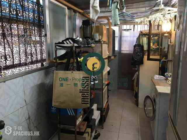 Sai Ying Pun - Lai Yin Court 03