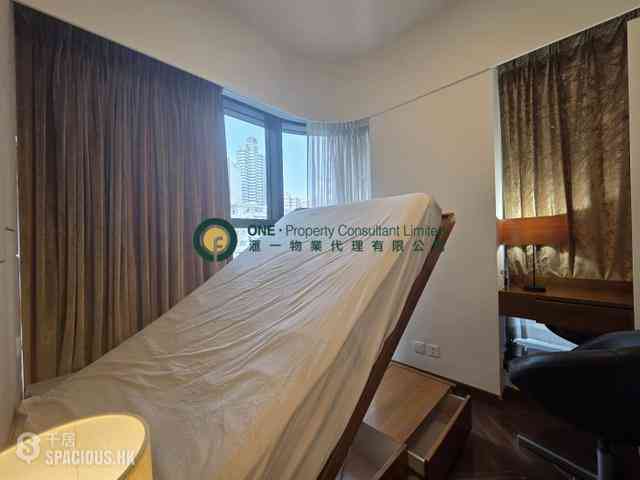 Shek Tong Tsui - One South Lane 04