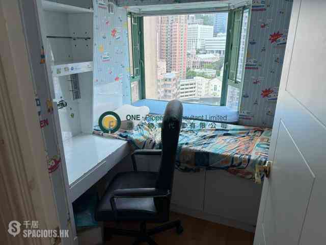 Shek Tong Tsui - Lun Fung Court 05
