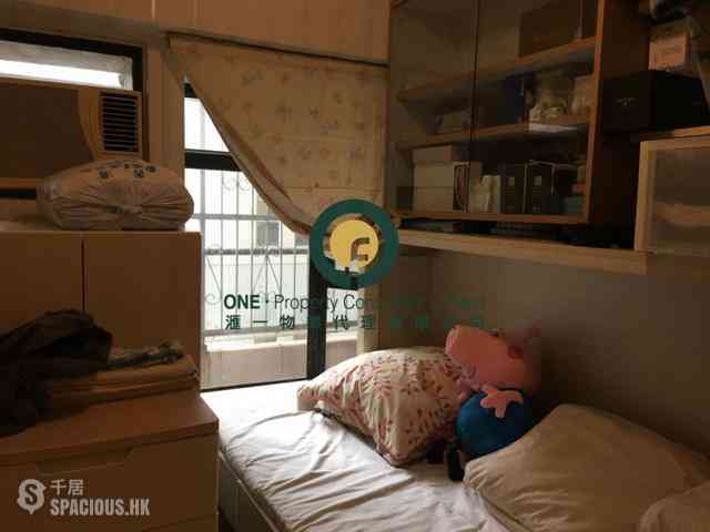 Sai Ying Pun - Lai Yin Court 09
