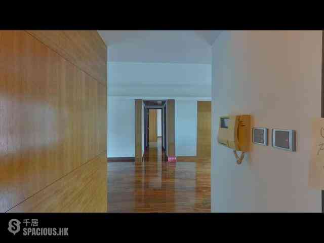 Mid Levels Central - Hillsborough Court 01