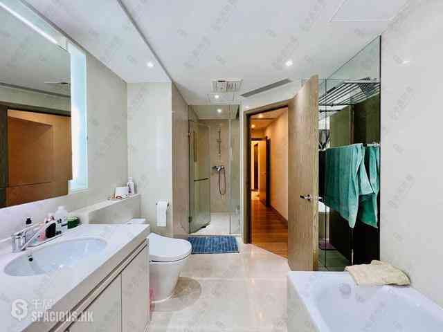Mid Levels Central - Tregunter Block 2 13