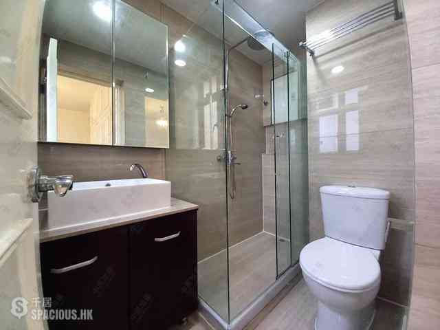 Mid Levels East - Camelot Heights 03