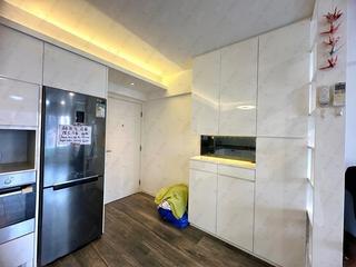 Mid Levels East - Grandview Tower Block B 11