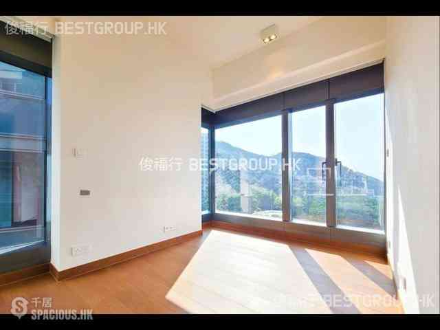 Kennedy Town - University Heights 06