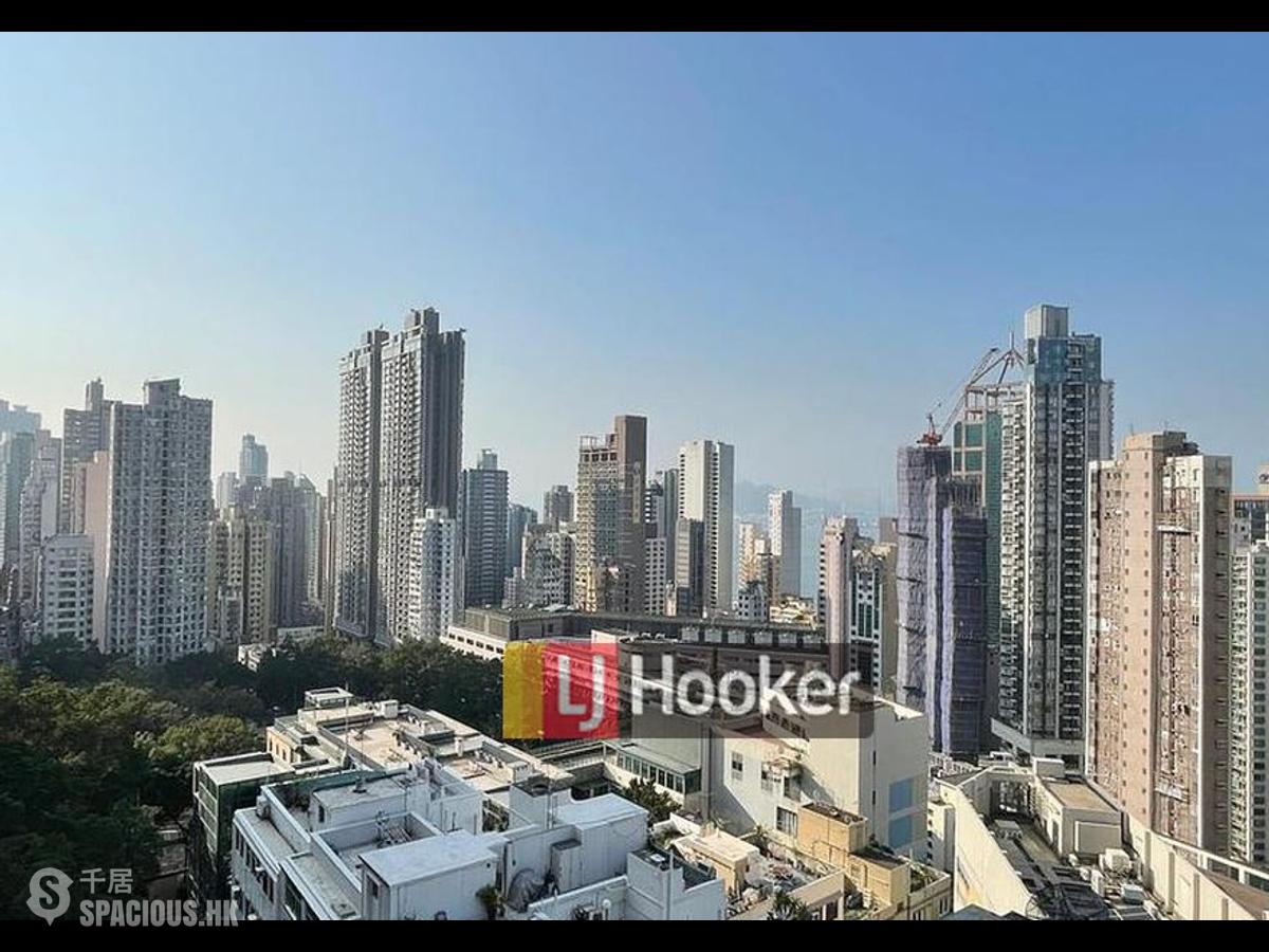 Sai Ying Pun - Centre Place 01