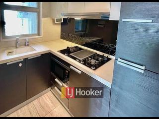 Sai Ying Pun - Centre Place 04