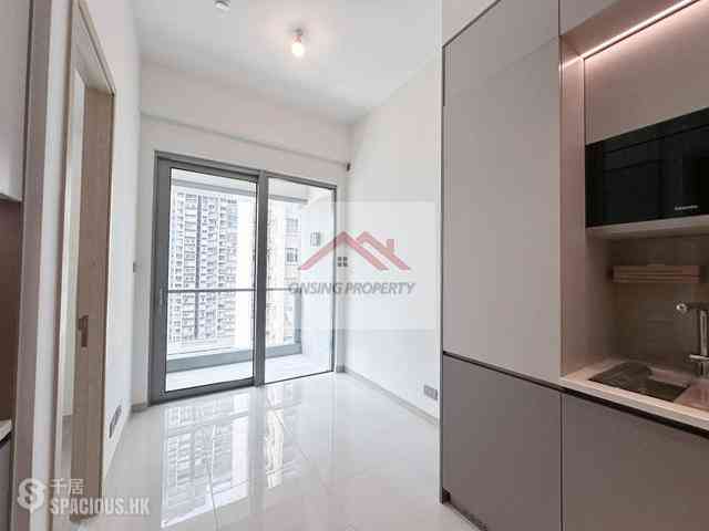 Sai Ying Pun - Upper Manor 01