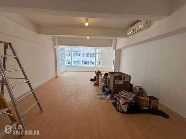 Wan Chai - 23, Queen's Road East 01