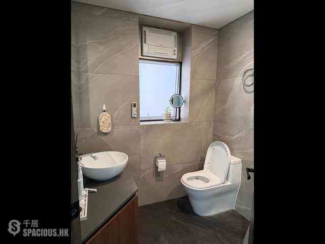West Kowloon - Sorrento Phase 1 Block 5 09