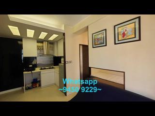 Sheung Wan - Man King Building 02