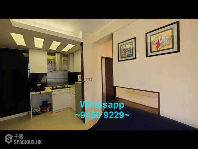 Sheung Wan - Man King Building 02