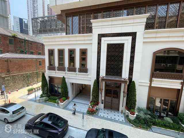 Sai Ying Pun - 23, High Street 01