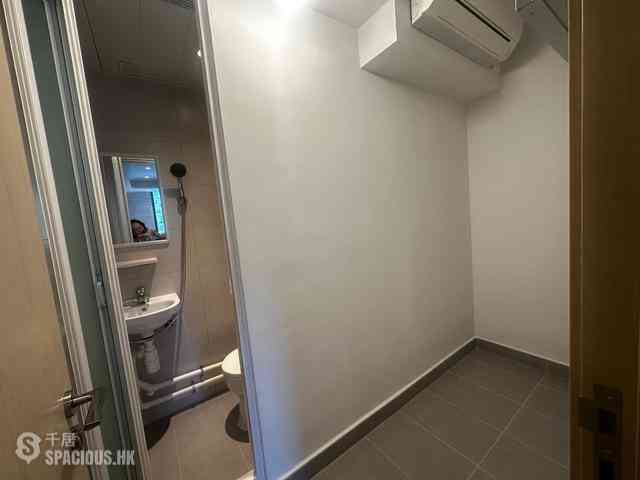 Wong Chuk Hang - The Southside Phase 2 La Marina Tower 2A 11