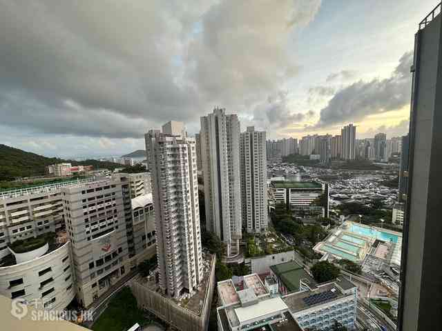 Wong Chuk Hang - The Southside Phase 2 La Marina Tower 2A 01