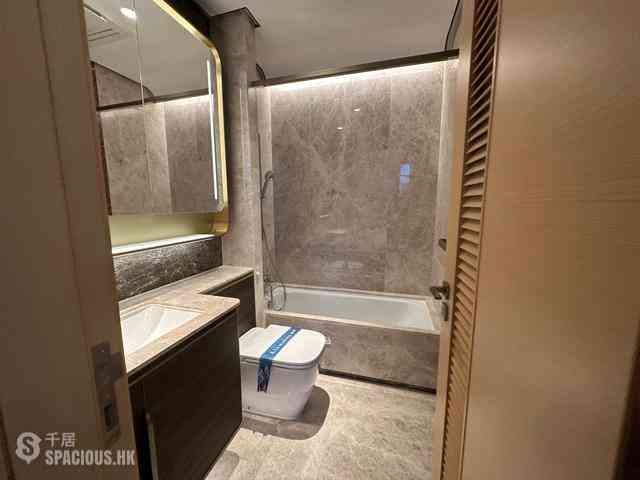 Wong Chuk Hang - The Southside Phase 2 La Marina Tower 2A 08