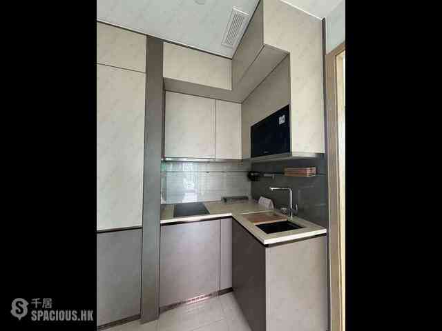 Sai Ying Pun - Upper Manor 03