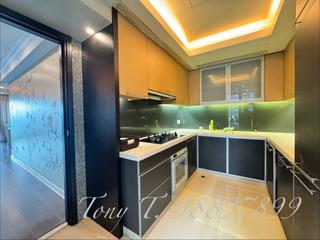 Mid Levels Central - 11, Macdonnell Road 07