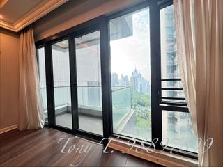 Mid Levels Central - 11, Macdonnell Road 02