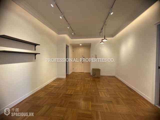 Mid Levels Central - Elegant Terrace 02