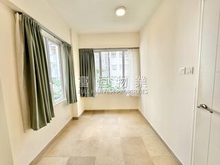Happy Valley - Evone Court 05
