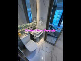 Sai Ying Pun - The Queens 11