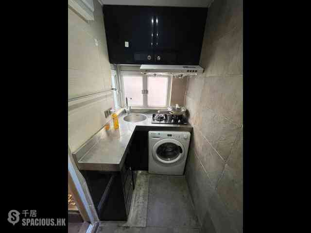 Sai Ying Pun - Tak Lee Building 04