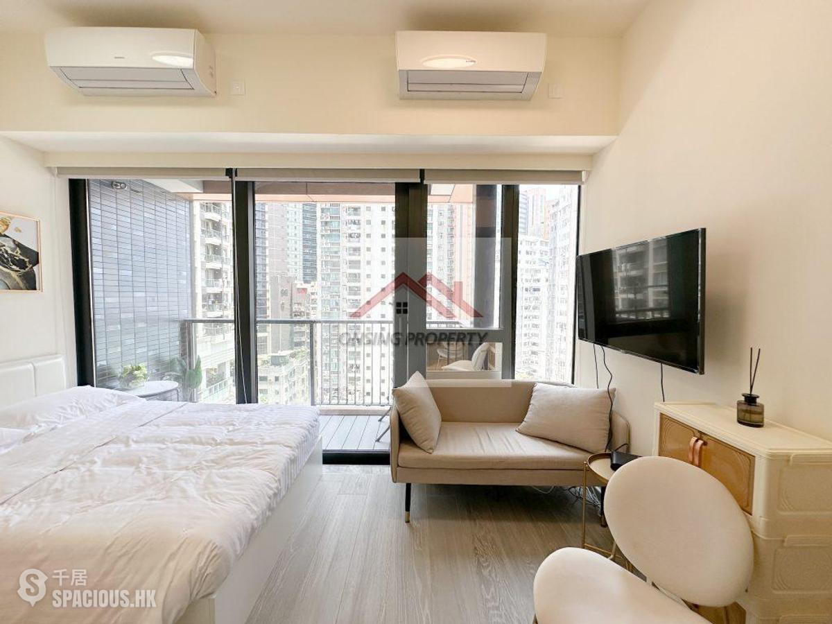 Sai Ying Pun - The Queens 01