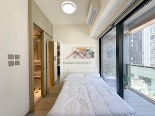 Sai Ying Pun - The Queens 02