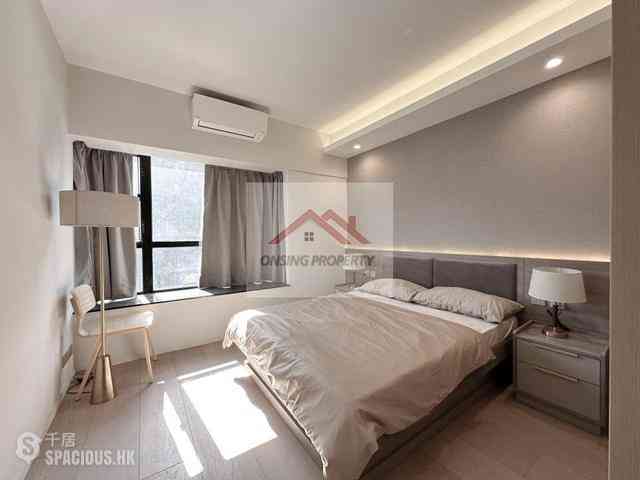 Mid Levels Central - Elegant Terrace 05