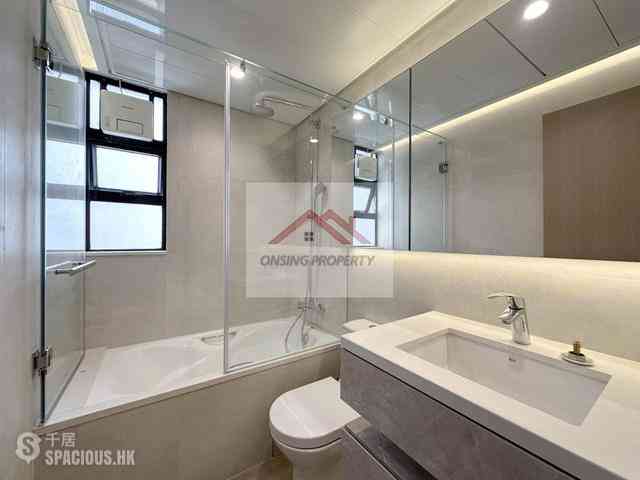 Mid Levels Central - Elegant Terrace 06
