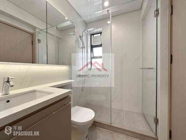 Mid Levels Central - Elegant Terrace 10